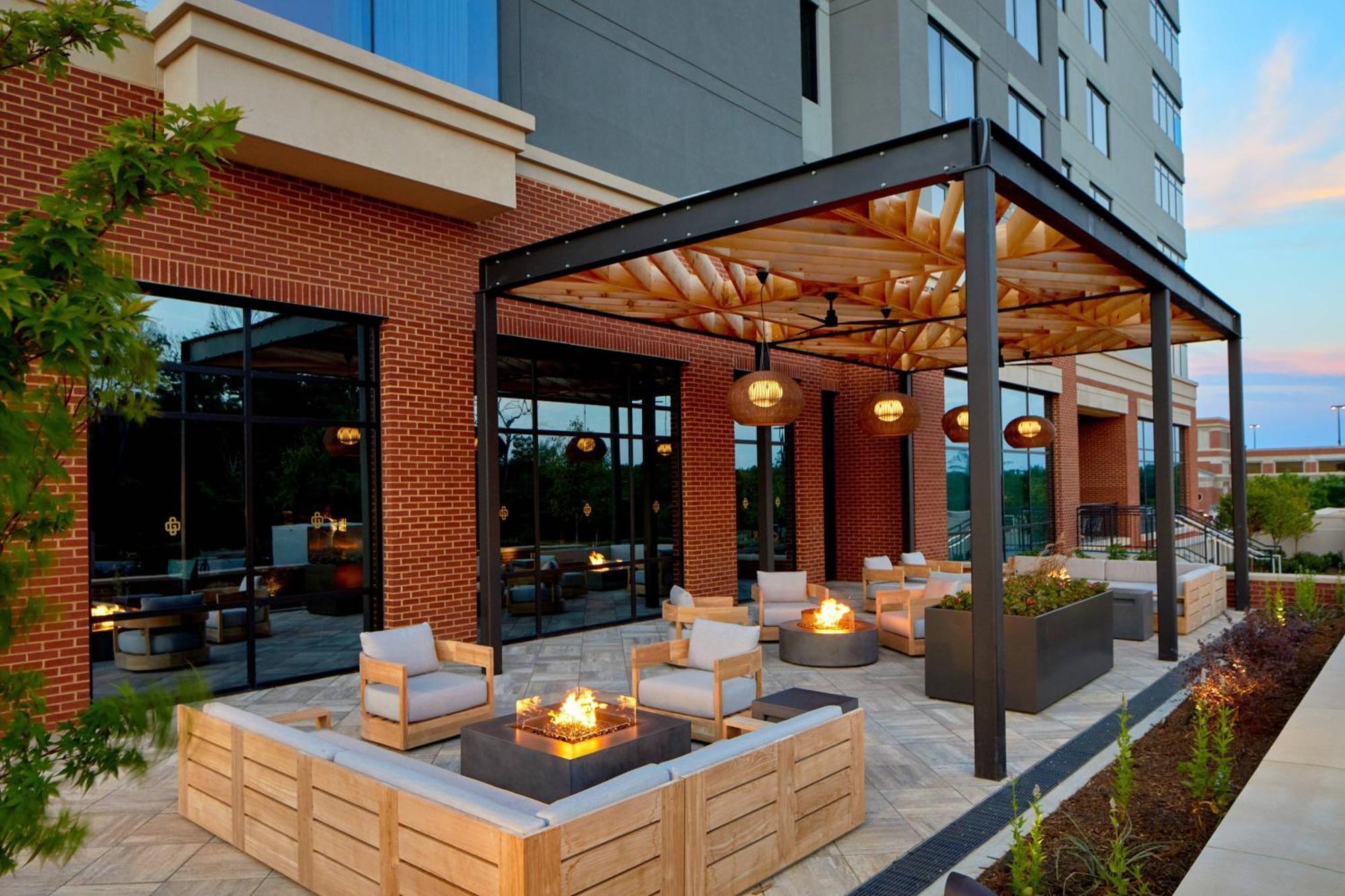 Unc Charlotte Marriott Hotel & Conference Center Exterior photo