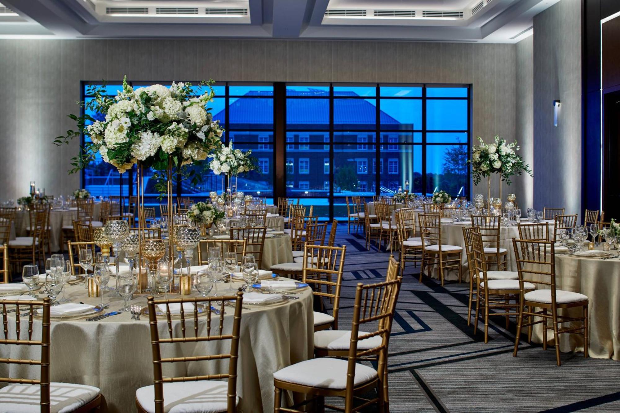 Unc Charlotte Marriott Hotel & Conference Center Exterior photo