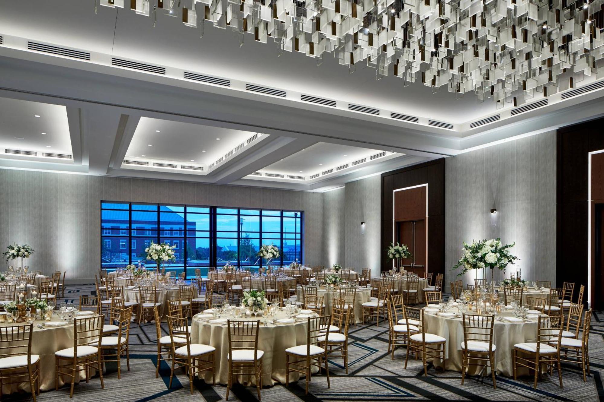 Unc Charlotte Marriott Hotel & Conference Center Exterior photo