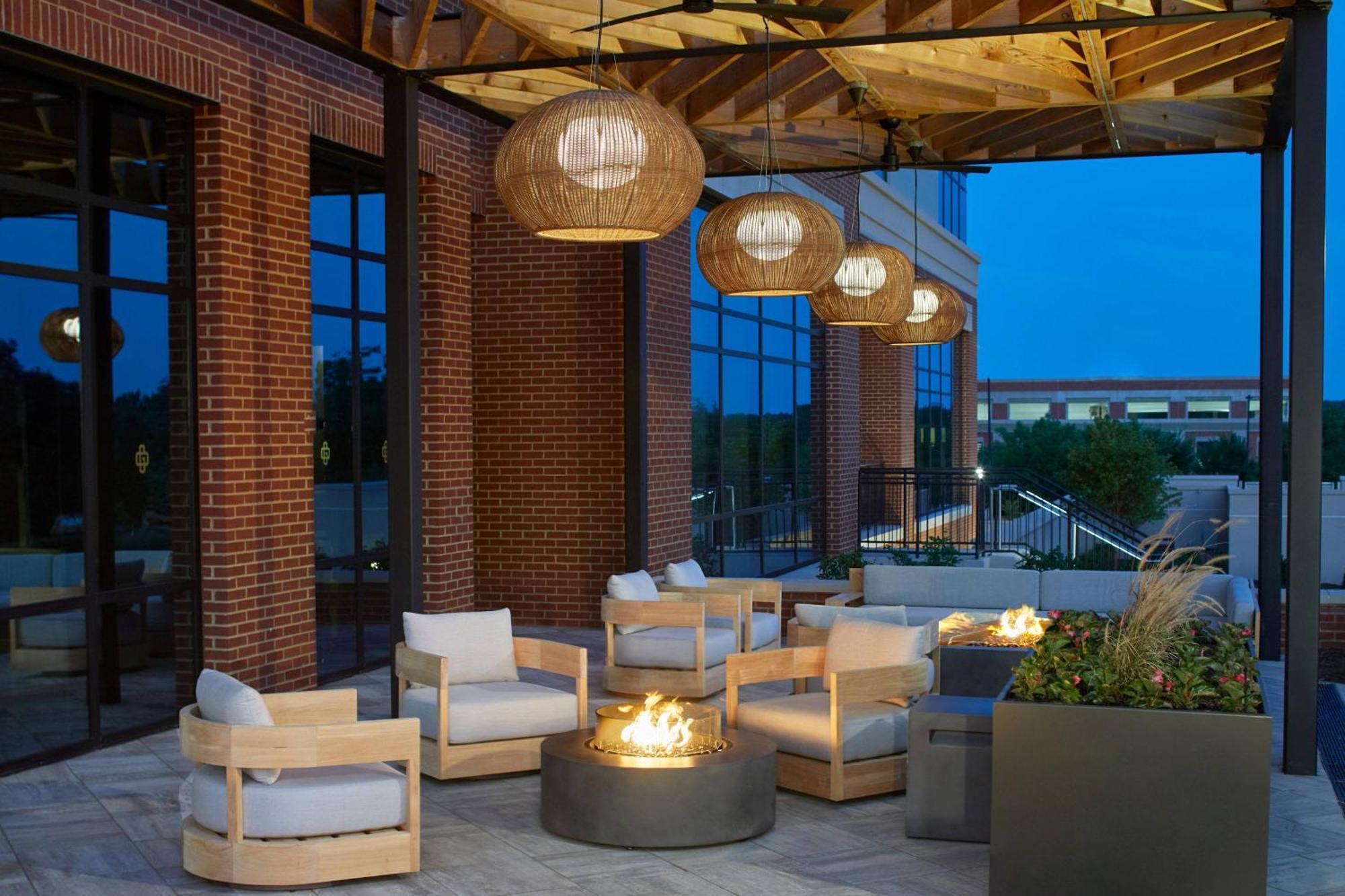 Unc Charlotte Marriott Hotel & Conference Center Exterior photo