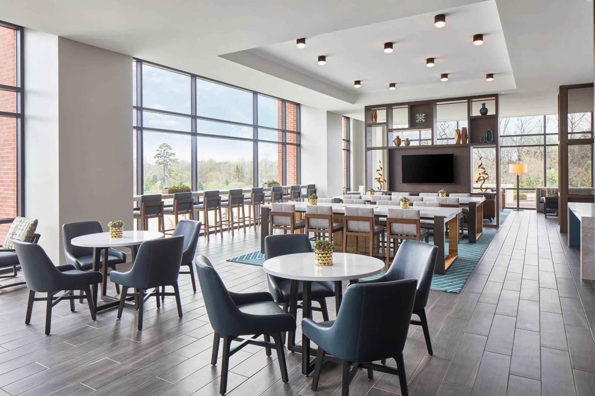 Unc Charlotte Marriott Hotel & Conference Center Exterior photo